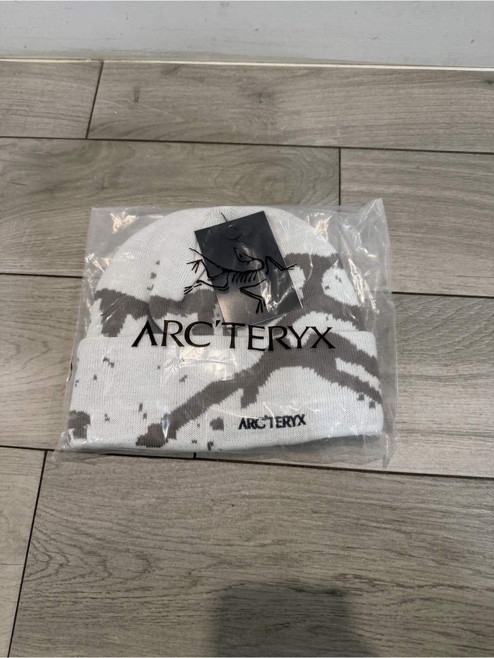 Arc'teryx White & Gray Camo Fold-Over Beanie